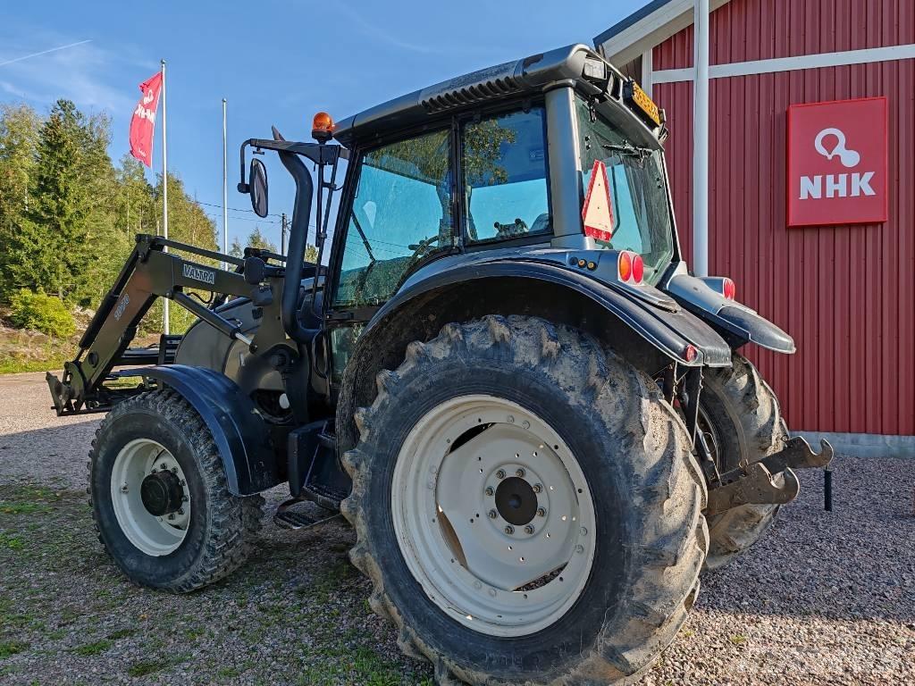 Valtra M 130 Tracteur