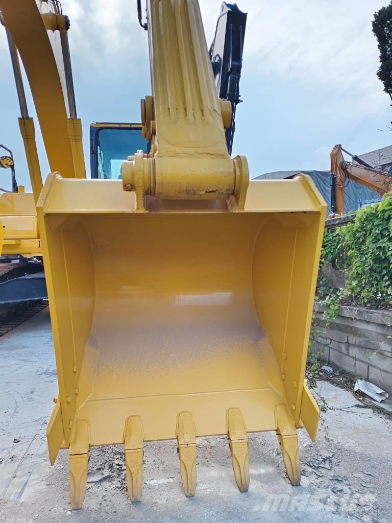 Komatsu PC 220-7 Pelle sur chenilles