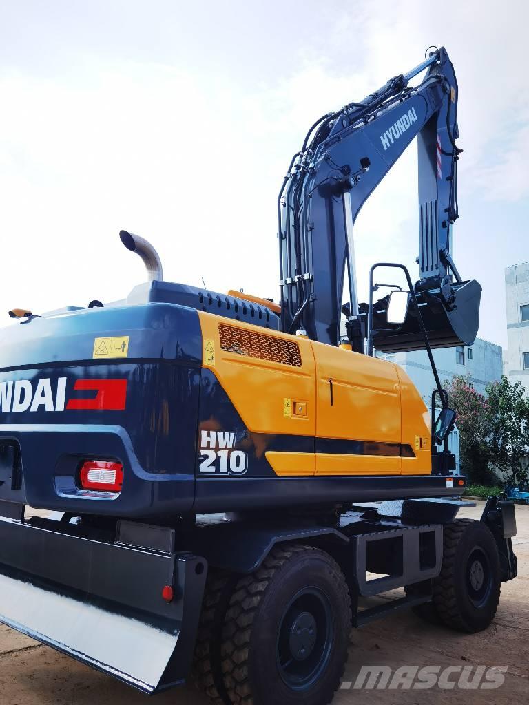 Hyundai 210W-9 Pelle sur pneus