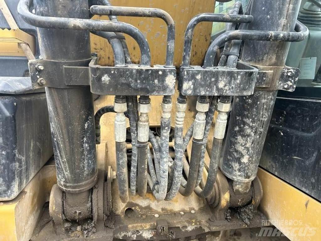 CAT 320EL Pelle spéciale