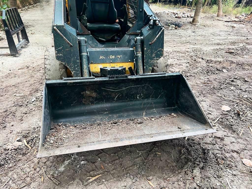 John Deere 312 Chargeuse compacte