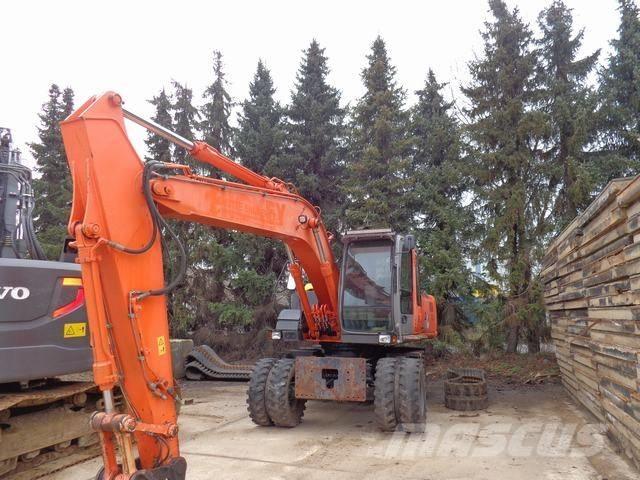 Hitachi ZX 160 W Pelle sur pneus
