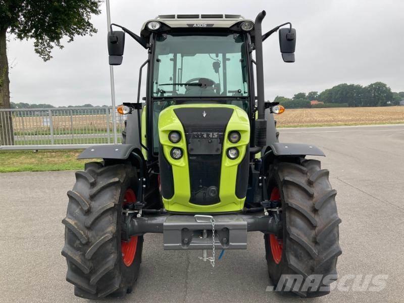 CLAAS AXOS 240 Tracteur