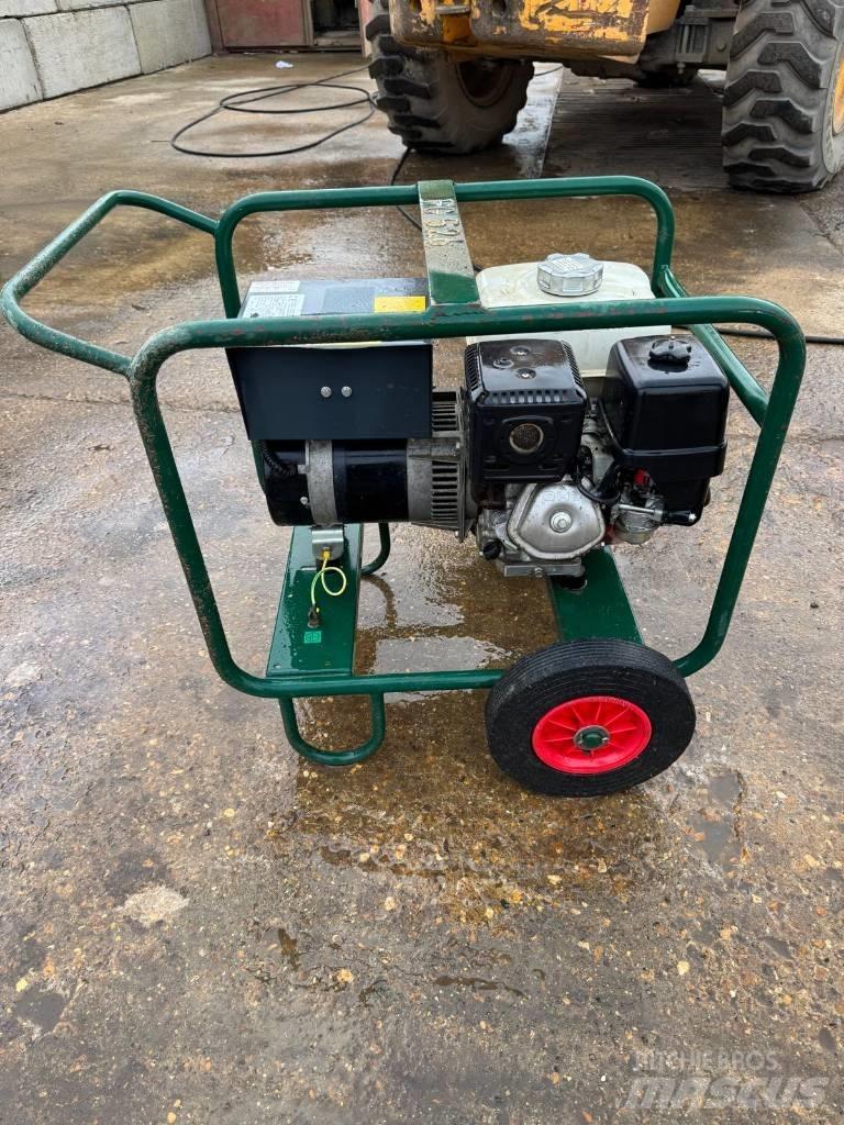 Harrington 3.8KVA Générateurs essence