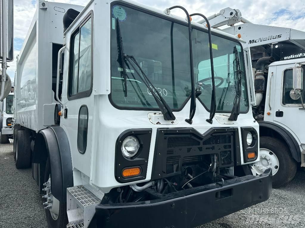 Mack MRU 633 Camion poubelle