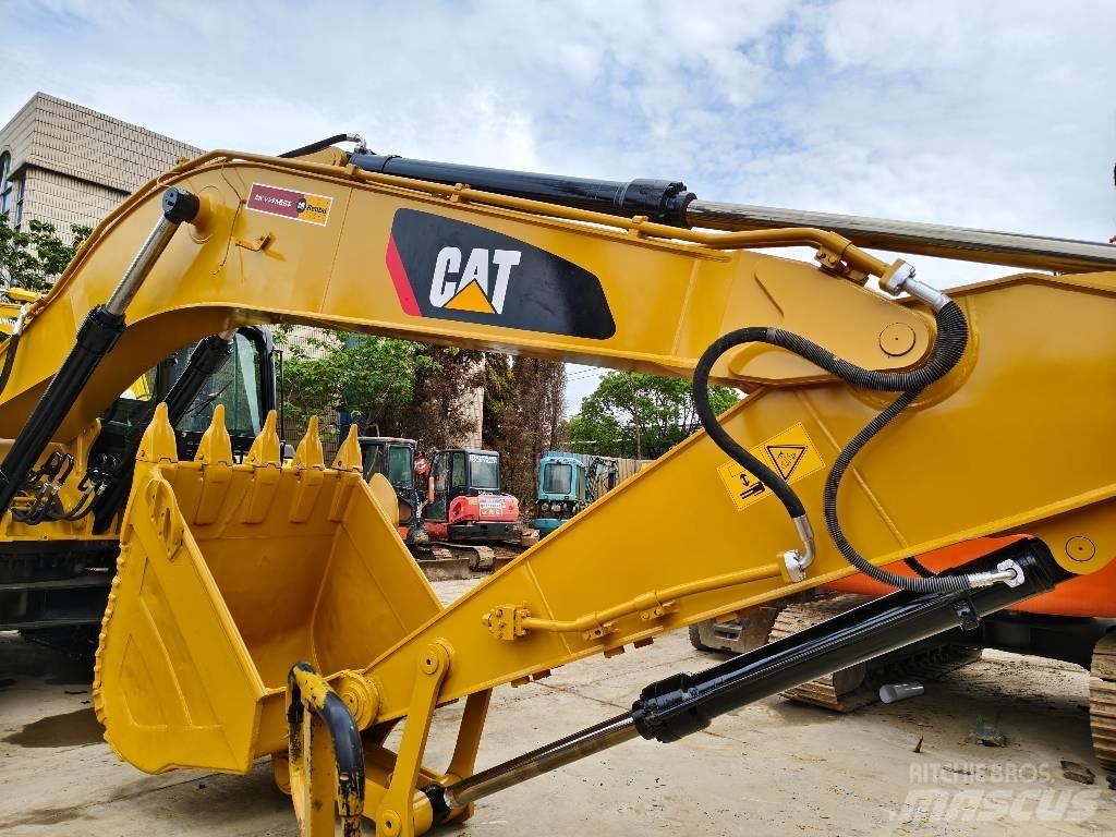 CAT 330 D2 L Pelle sur chenilles