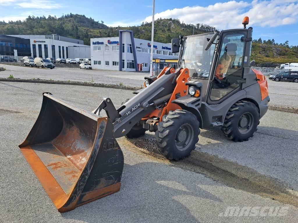 Hitachi ZW 75 Chargeuse sur pneus