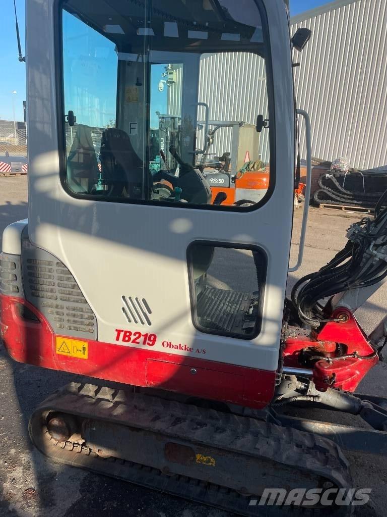 Takeuchi TB 219 Mini pelle < 7t