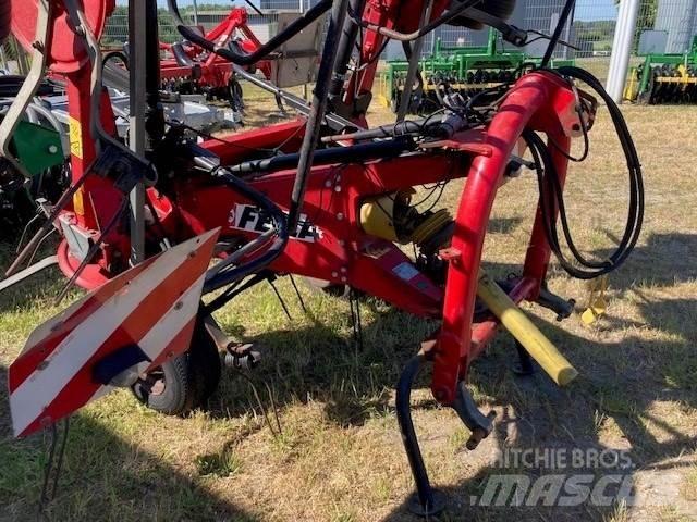 Fella TH 900 Hydro Rateau faneur