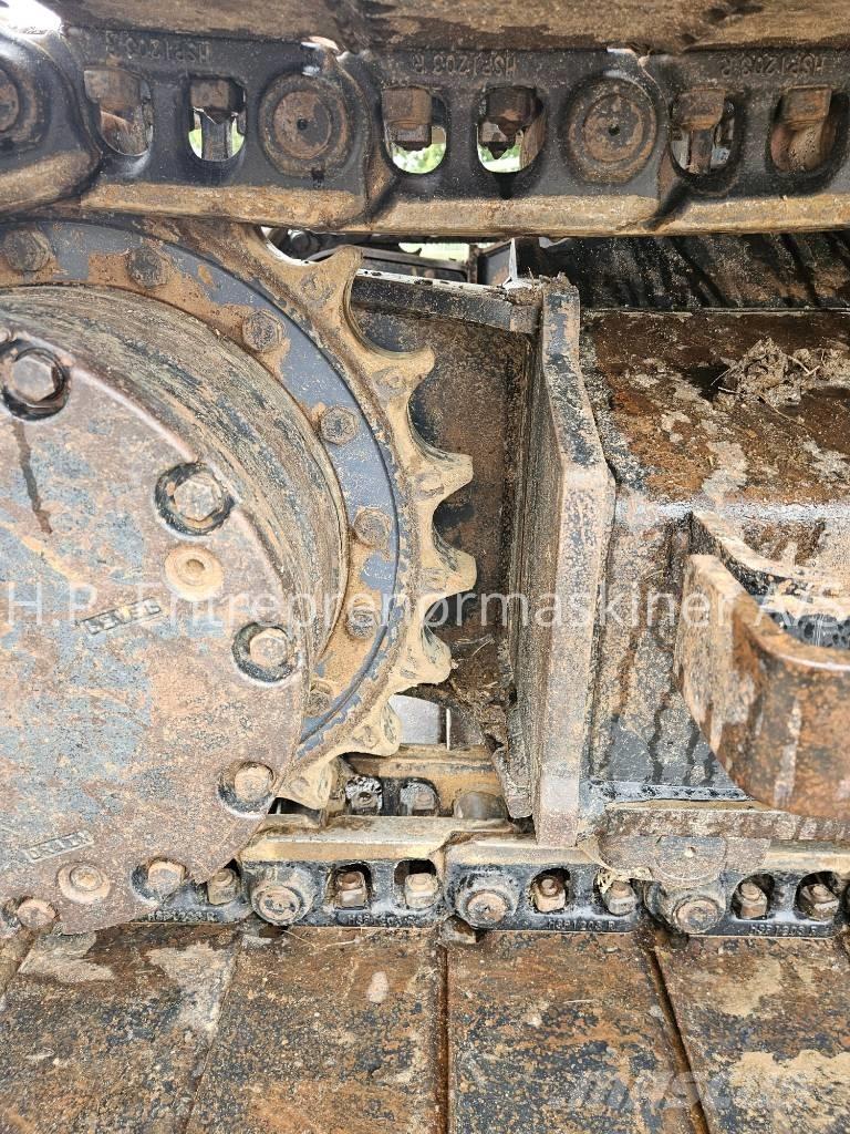 Hitachi ZX 135 US-7 Pelle sur chenilles