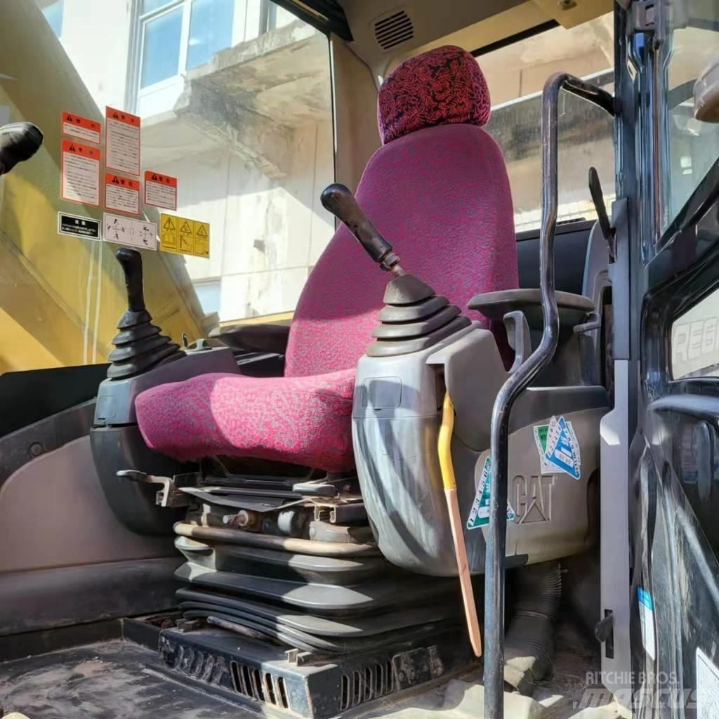 CAT 329 D Pelle sur chenilles