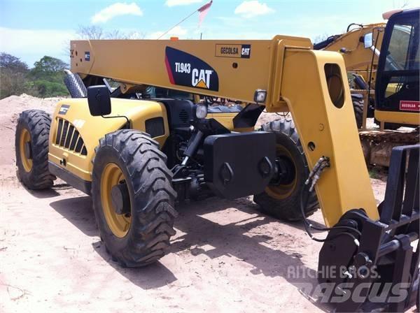 CAT TL943 (M51936) Chariot télescopique
