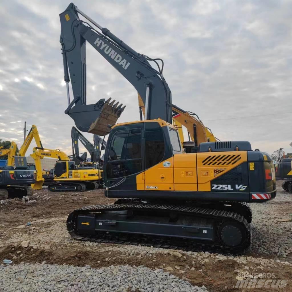 Hyundai 225VS Pelle sur chenilles