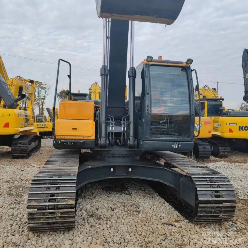 Hyundai 225VS Pelle sur chenilles
