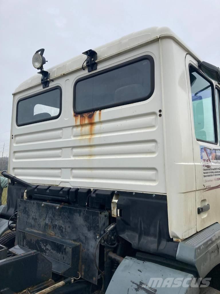 MAN FE 360 A Camion ampliroll