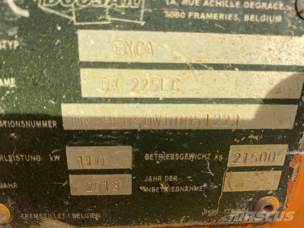 Doosan DX 225 LC Pelle sur chenilles