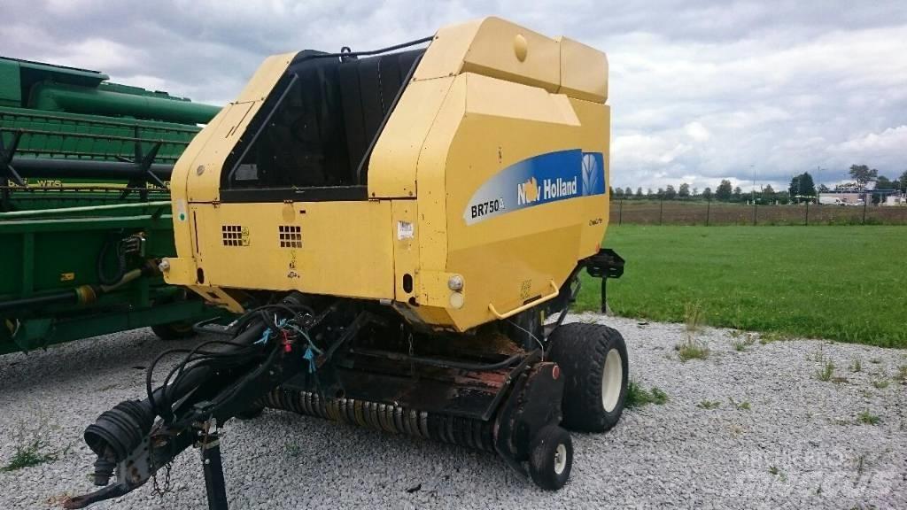 New Holland BR750A Presse à balle ronde