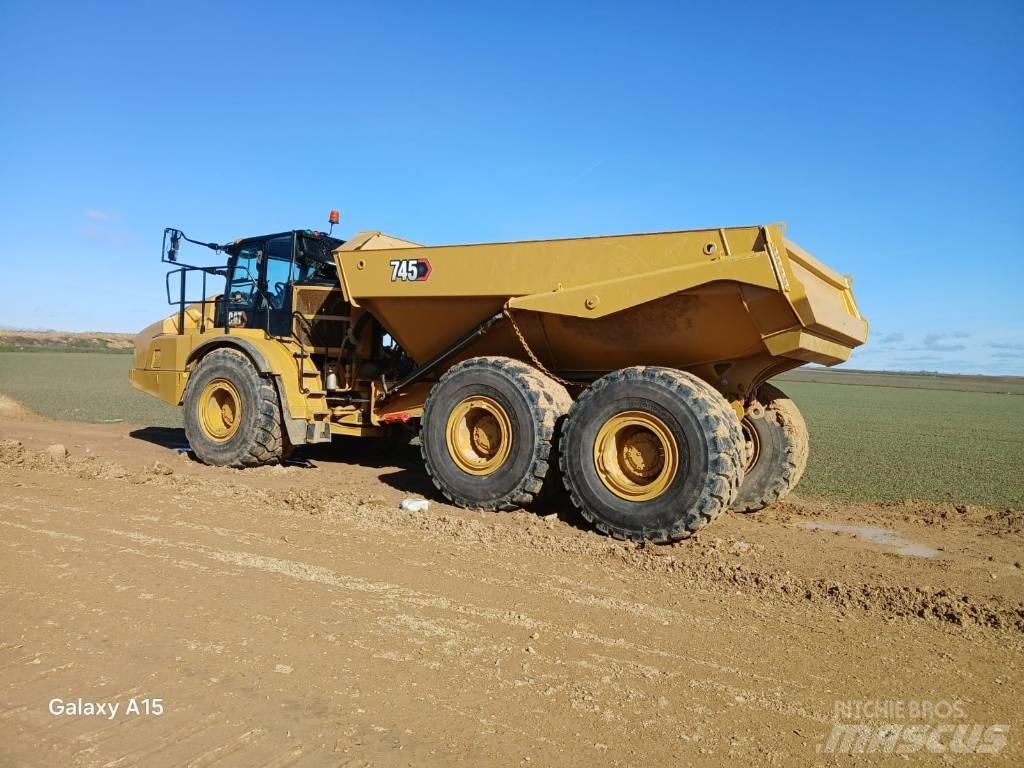 CAT 745 Tombereau articulé