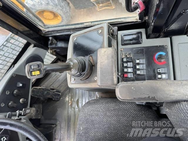 CAT 930 H Chargeuse sur pneus