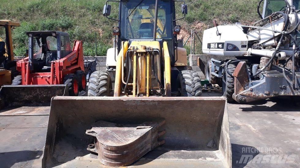 Fermec 860 Tractopelle
