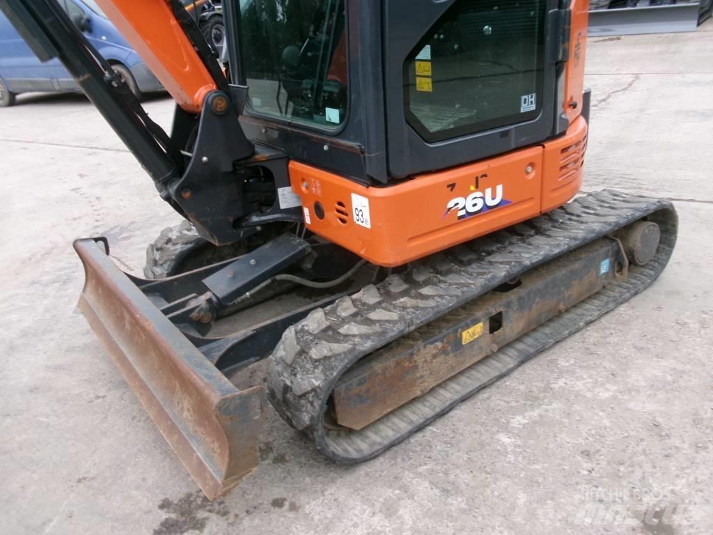 Hitachi 26U Mini pelle < 7t