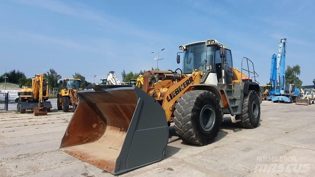 Liebherr L 566 Chargeuse sur pneus