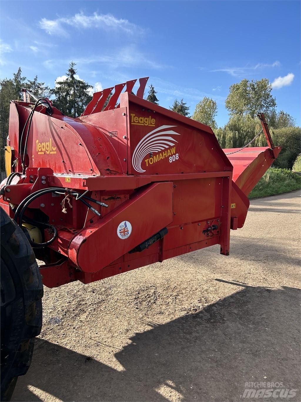 TEAGLE TOMAHAWK 808S Dérouleuse, pailleuse