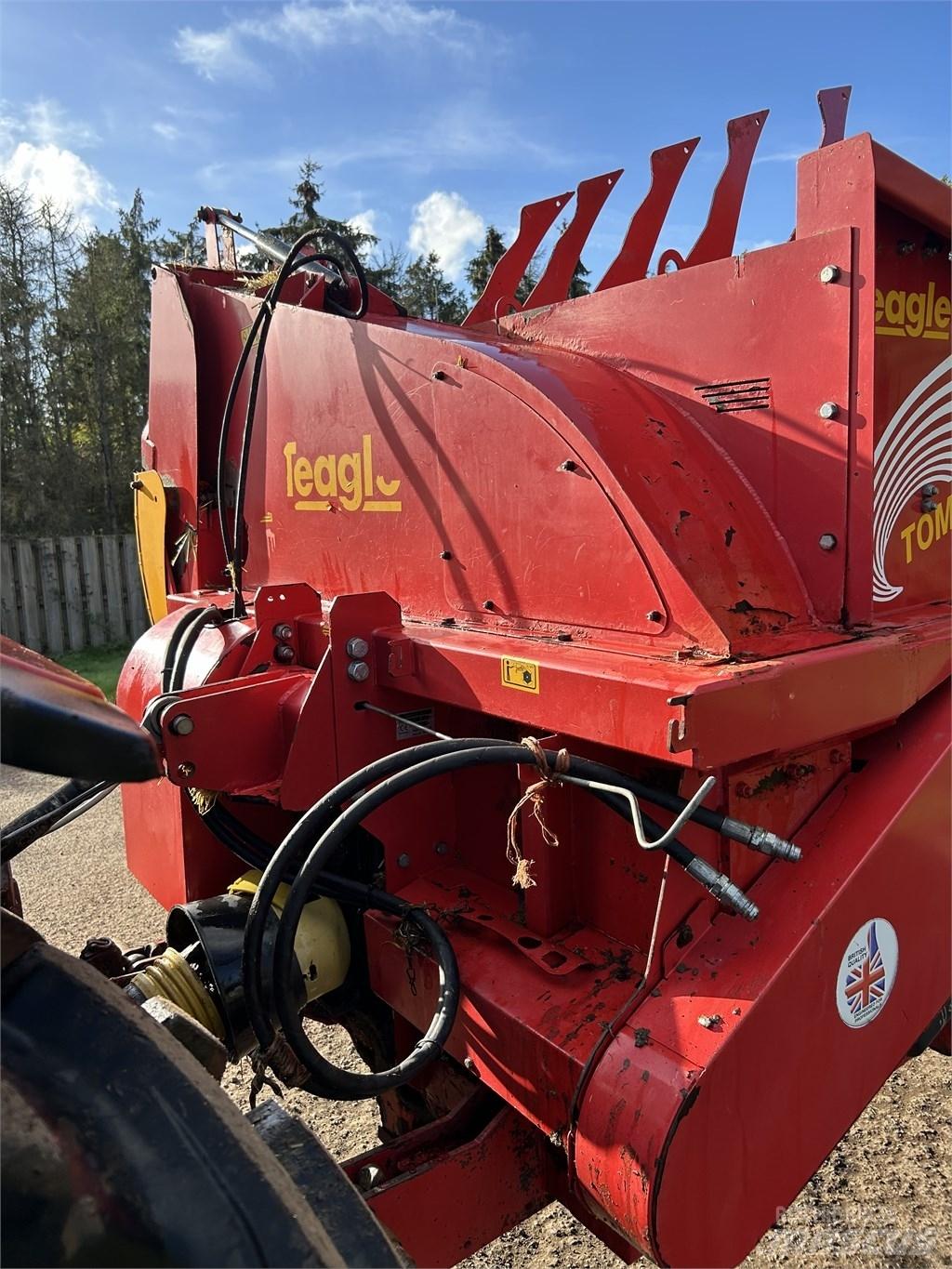 TEAGLE TOMAHAWK 808S Dérouleuse, pailleuse