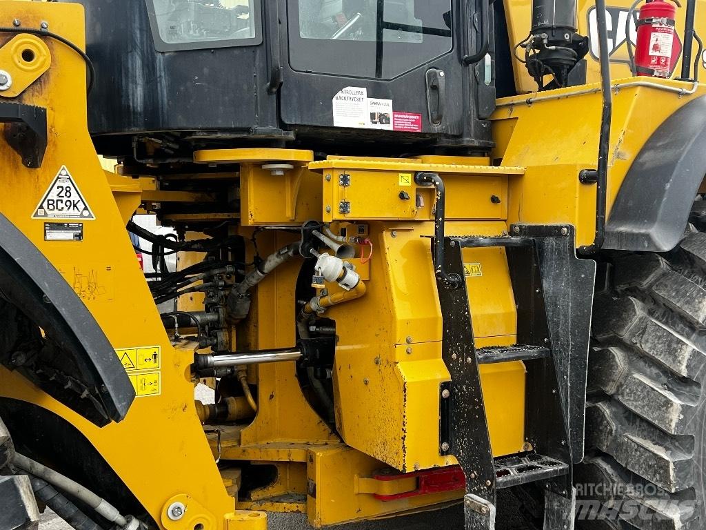 CAT 982 M Chargeuse sur pneus