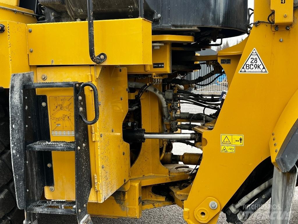 CAT 982 M Chargeuse sur pneus