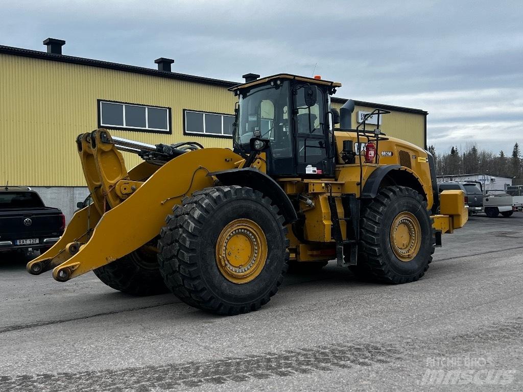 CAT 982 M Chargeuse sur pneus