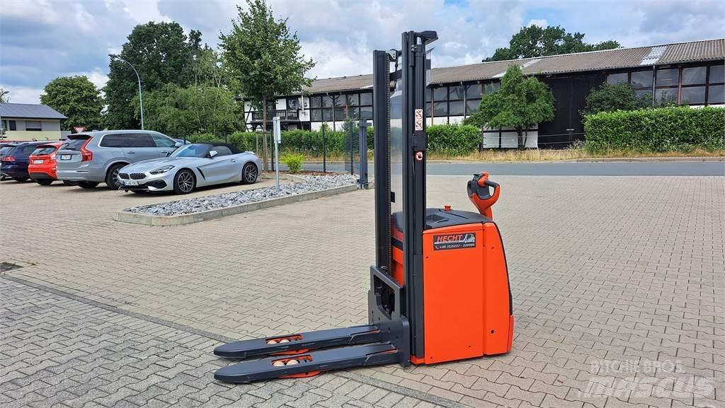 Linde L16i Gerbeur accompagnant