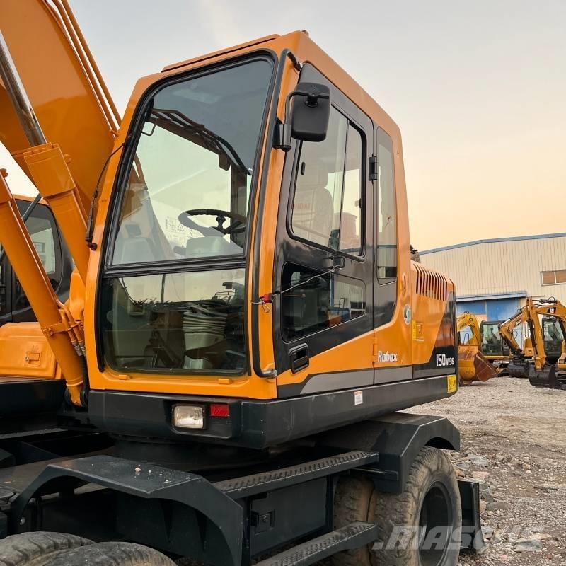 Hyundai R150w Pelle sur pneus