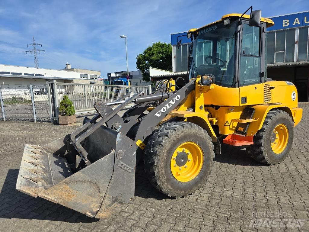 Volvo L 30 G Chargeuse sur pneus