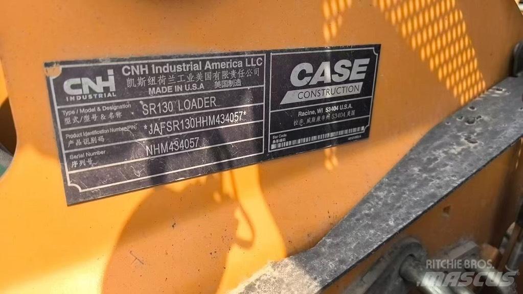 CASE SR 130 Chargeuse compacte