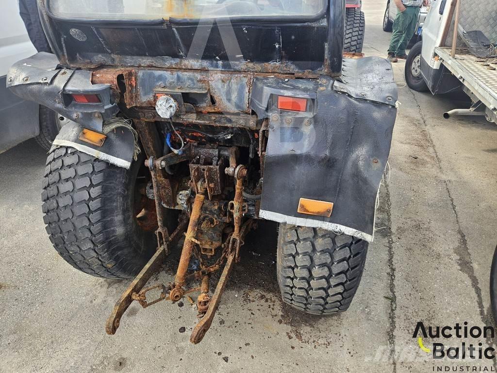Kubota STV 32 Tracteur