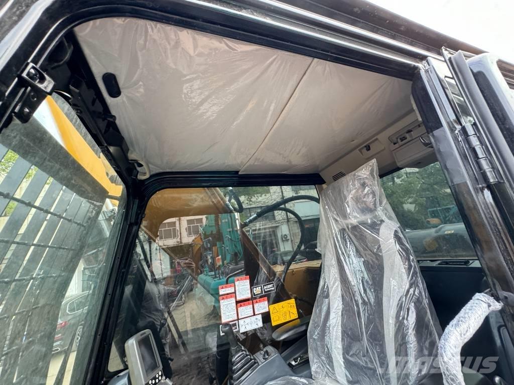 CAT 324 D Pelle sur chenilles