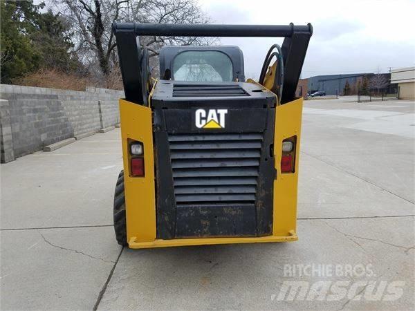 CAT 272 D Chargeuse compacte