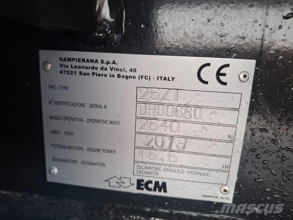 ECM 25 ZT Mini pelle < 7t
