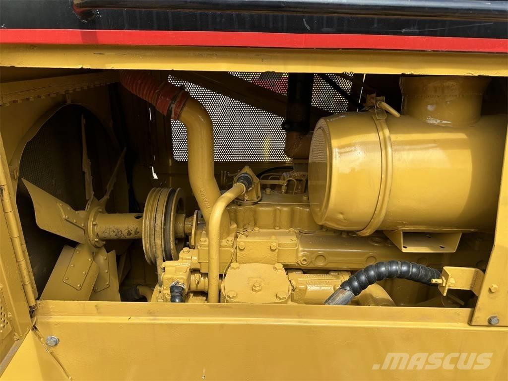 CAT D 6 G Bouteurs sur chenilles