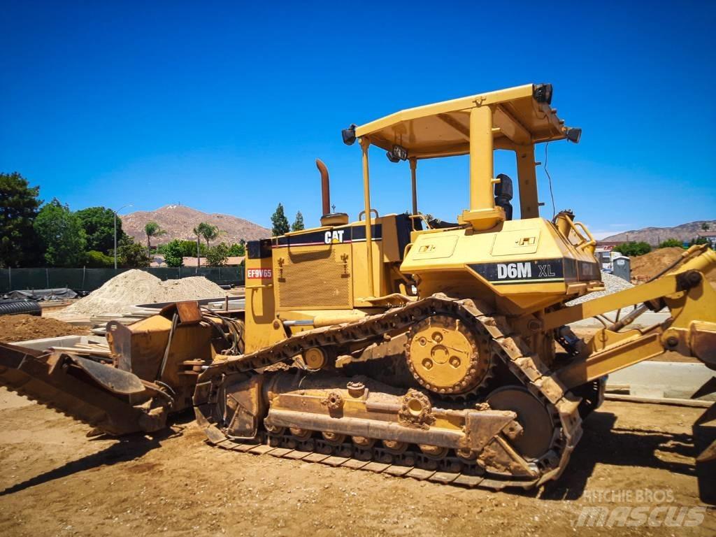 CAT D 6 M XL Bouteurs sur chenilles