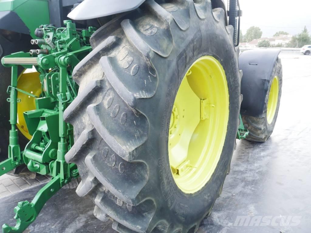 John Deere 6800 Tracteur