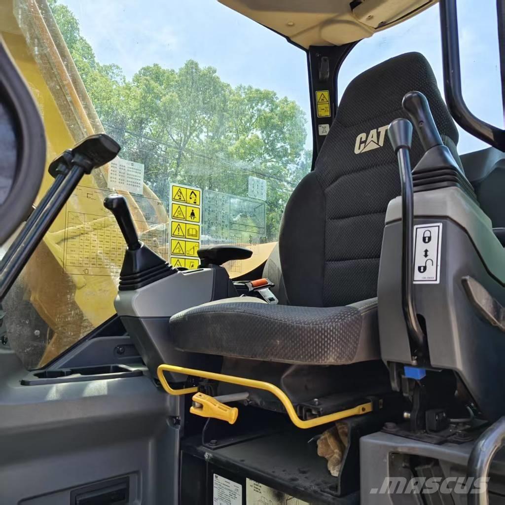 CAT 310 Pelle sur chenilles