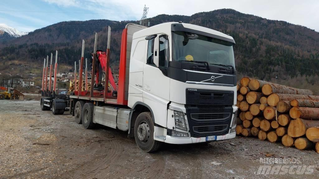 Volvo Truck Remorque forestière avec grue
