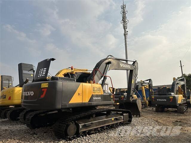 Volvo EC240 Pelle sur chenilles
