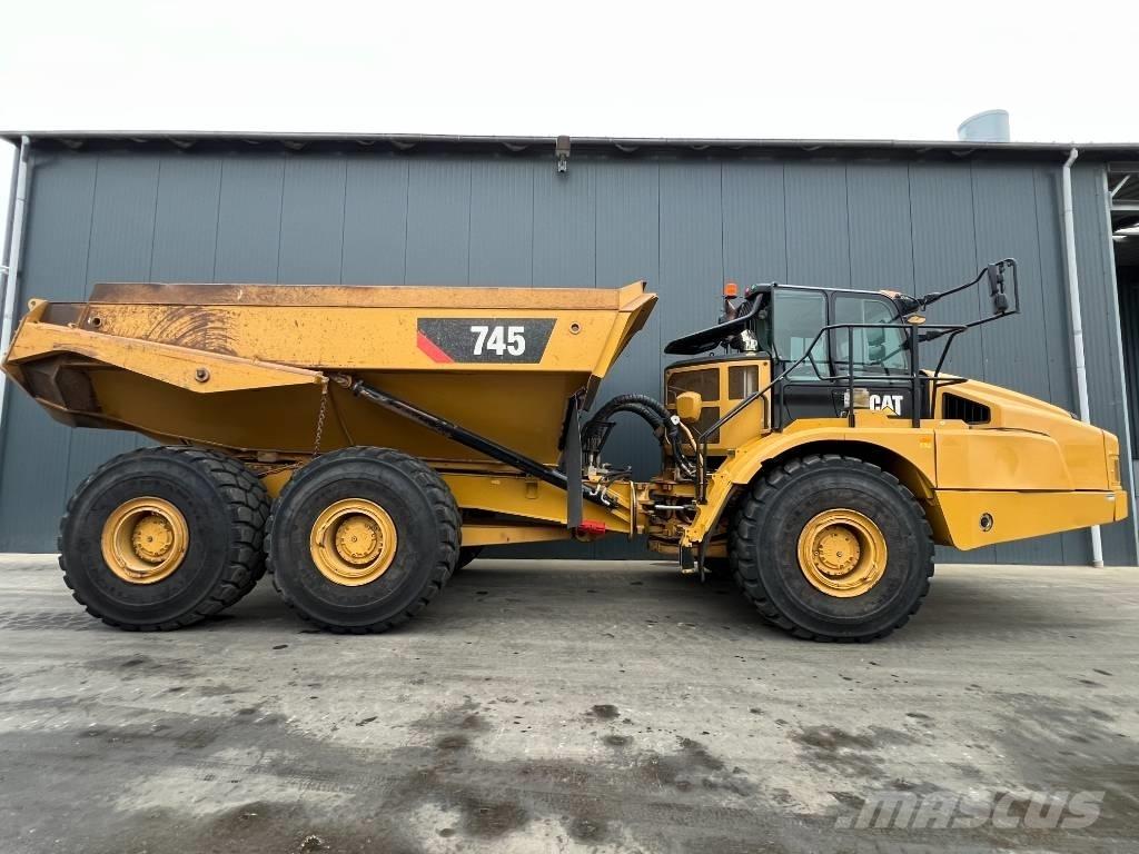 CAT 745 Tombereau articulé