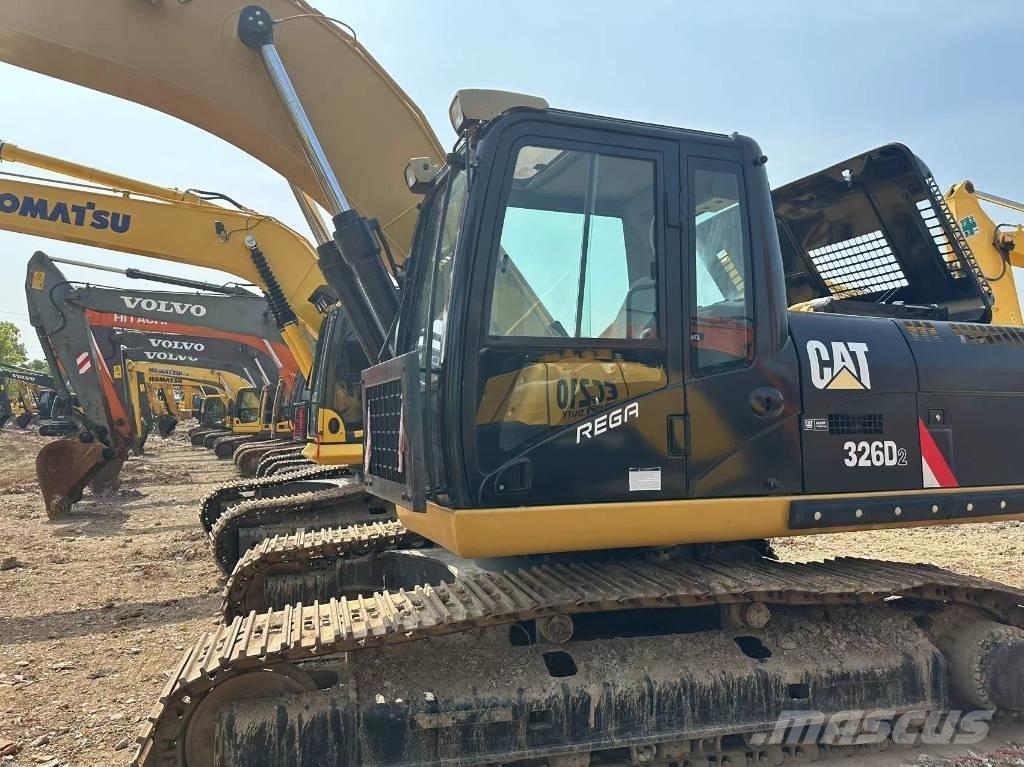CAT 326 Pelle sur chenilles