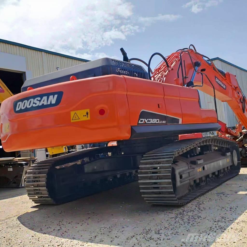 Doosan DX 380 LC Pelle sur chenilles