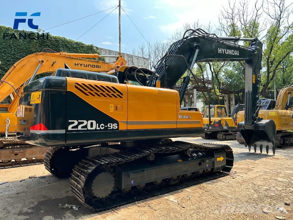 Hyundai 220lc-9s Pelle sur chenilles