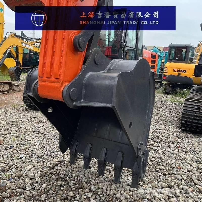 Doosan DX 225 Pelle sur chenilles